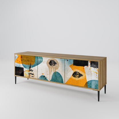 ABSTRACT FACES 3-Door TV Stand in Oak Effect