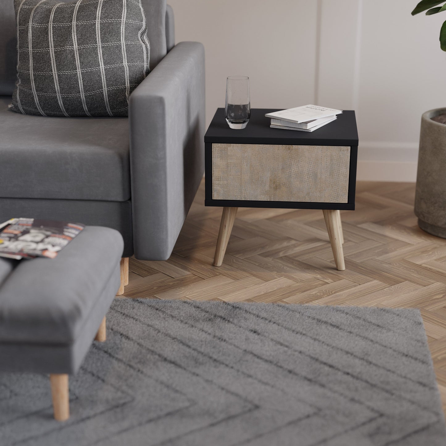 SCREEN ERROR Comodino in Finitura Nera