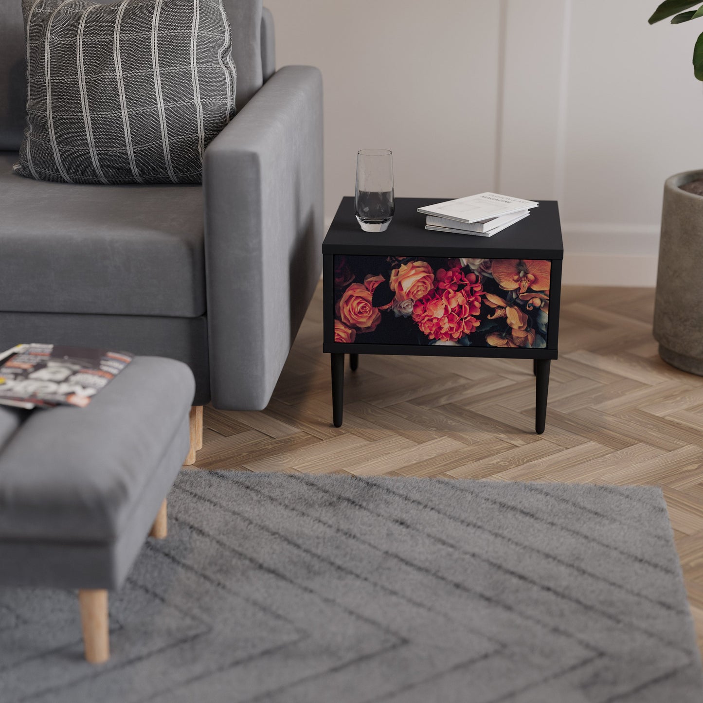 NEVERENDING BLOOM Comodino in Finitura Nera