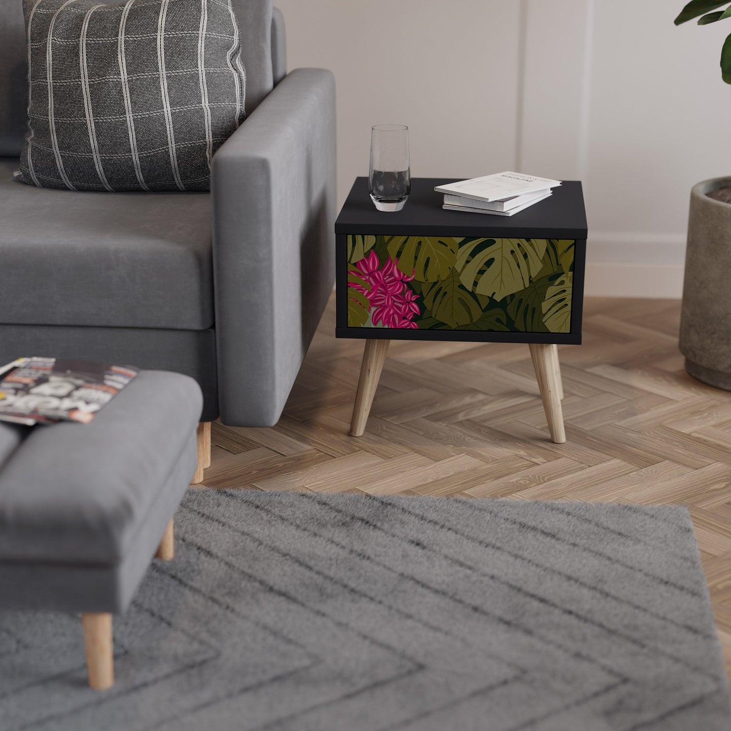 TROPICAL BEAUTY Nightstand in Black Finish