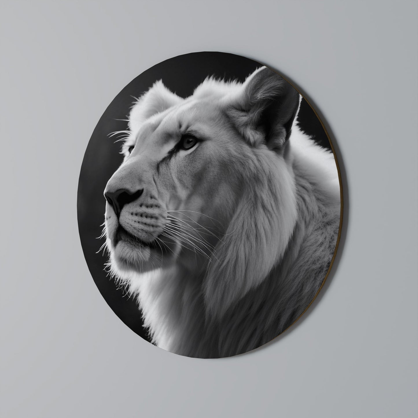 WHISPERS OF MAJESTY Round Wall Art