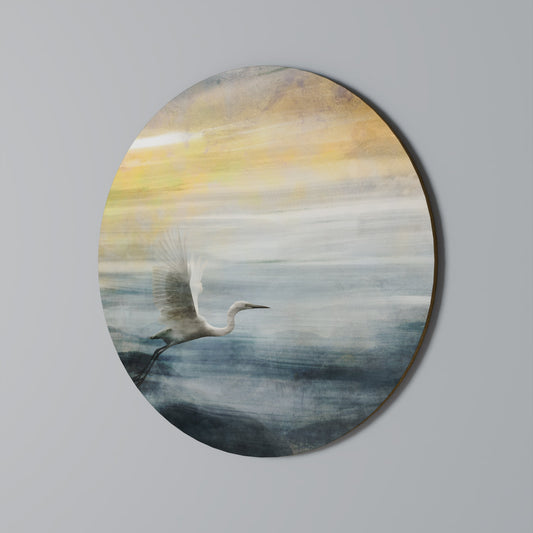 HERON IN FLY Round Wall Art